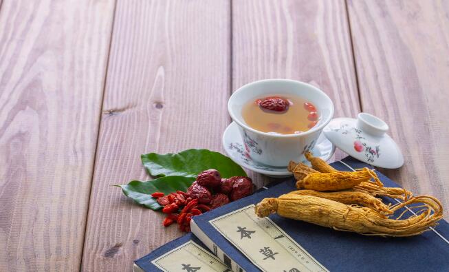 红泽兰和泽兰一样吗-权威红泽兰草药图片平台,分享专业泽兰与红花同用的功效知识_红泽兰的功效与作用网
